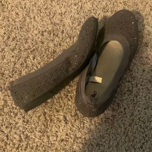 Gray size 8 ballerina flats